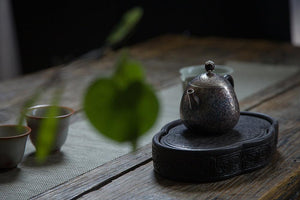Tea Experience: The Benefits of Silver Teapot